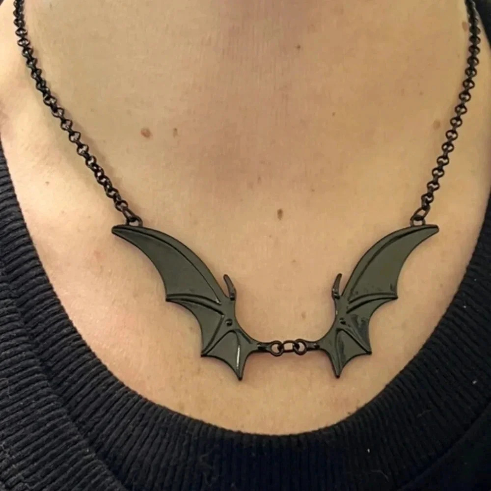 New black chain link bat wing Gothic Style necklace jewelry for women gift card